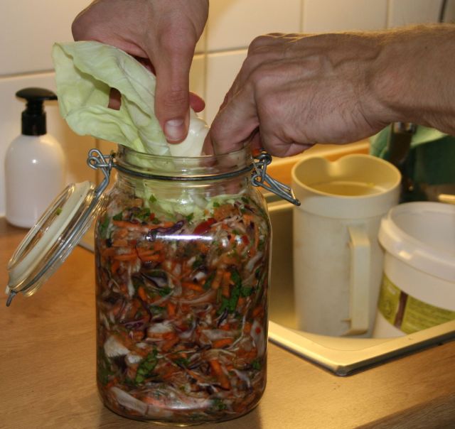 Fermenting vegetables at home